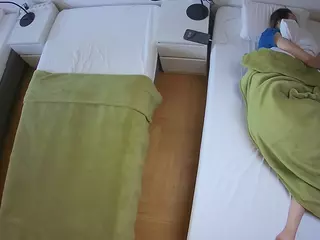 Julmodels Bedroom-D5's Live Sex Cam Show