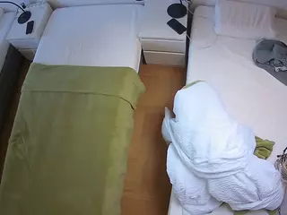 Julmodels Bedroom-D5's Live Sex Cam Show