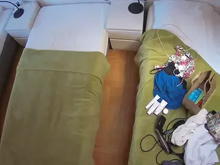 Julmodels Bedroom-D5's Live Sex Cam Show