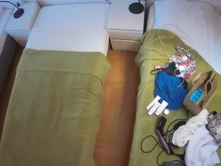 Julmodels Bedroom-D5's Live Sex Cam Show