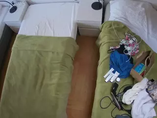 Julmodels Bedroom-D5's Live Sex Cam Show