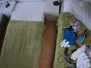 Julmodels Bedroom-D5's Live Sex Cam Show