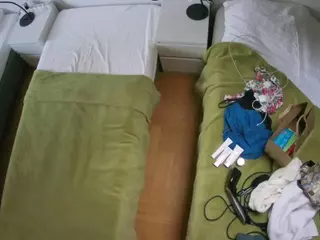 Julmodels Bedroom-D5's Live Sex Cam Show