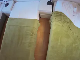 Julmodels Bedroom-D5's Live Sex Cam Show