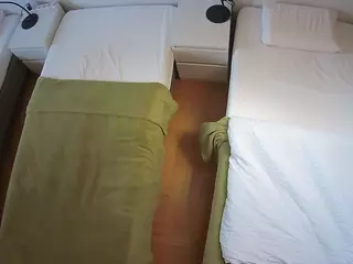 Julmodels Bedroom-D5's Live Sex Cam Show