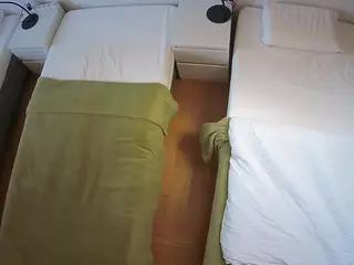 Julmodels Bedroom-D5's Live Sex Cam Show