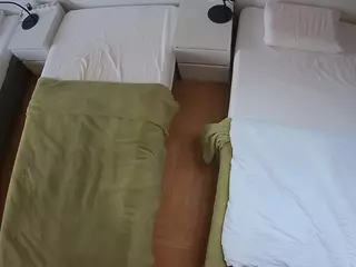 Julmodels Bedroom-D5's Live Sex Cam Show