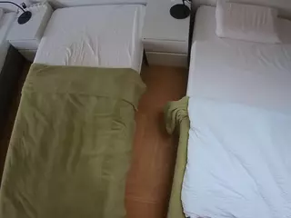 Julmodels Bedroom-D5's Live Sex Cam Show