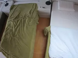 Julmodels Bedroom-D5's Live Sex Cam Show