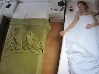 Julmodels Bedroom-D5's Live Sex Cam Show