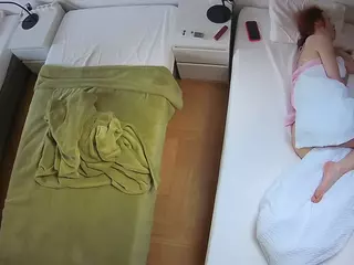 Julmodels Bedroom-D5's Live Sex Cam Show