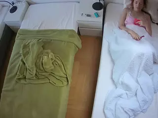 Julmodels Bedroom-D5's Live Sex Cam Show
