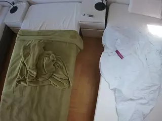 Julmodels Bedroom-D5's Live Sex Cam Show