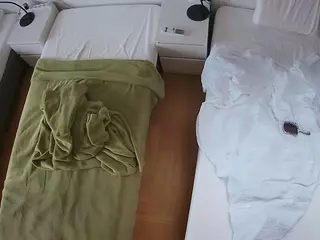 Julmodels Bedroom-D5's Live Sex Cam Show