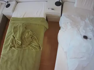 Julmodels Bedroom-D5's Live Sex Cam Show