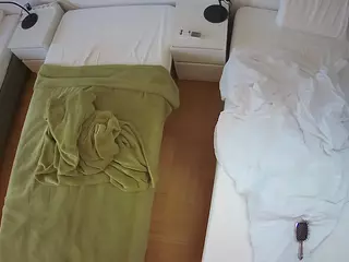 Julmodels Bedroom-D5's Live Sex Cam Show