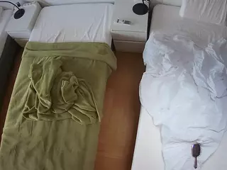 Julmodels Bedroom-D5's Live Sex Cam Show