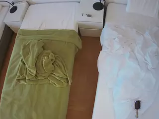 Julmodels Bedroom-D5's Live Sex Cam Show