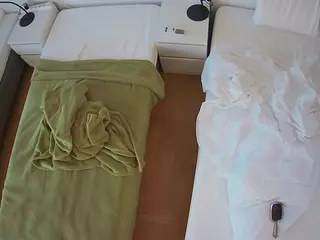 Julmodels Bedroom-D5's Live Sex Cam Show