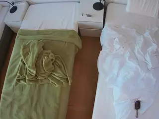 Julmodels Bedroom-D5's Live Sex Cam Show