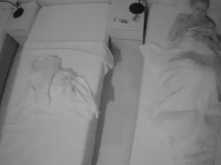 Julmodels Bedroom-D5's Live Sex Cam Show