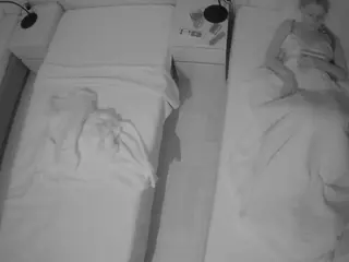 Julmodels Bedroom-D5's Live Sex Cam Show