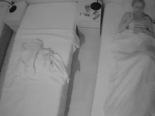 Julmodels Bedroom-D5's Live Sex Cam Show