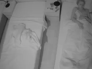 Julmodels Bedroom-D5's Live Sex Cam Show