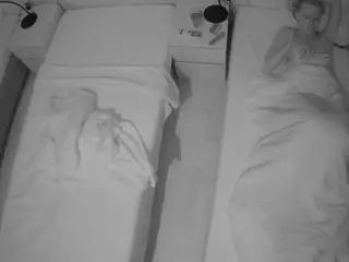 Julmodels Bedroom-D5's Live Sex Cam Show