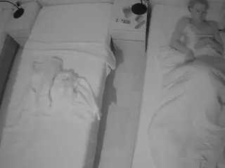 Julmodels Bedroom-D5's Live Sex Cam Show