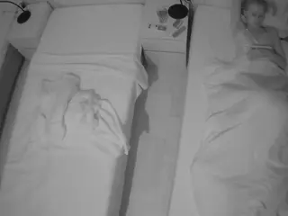 Julmodels Bedroom-D5's Live Sex Cam Show