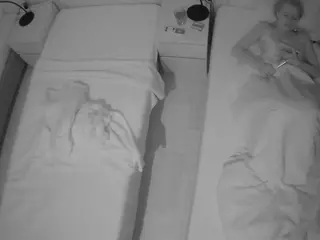 Julmodels Bedroom-D5's Live Sex Cam Show