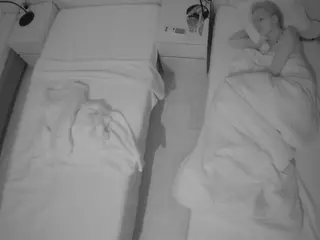 Julmodels Bedroom-D5's Live Sex Cam Show