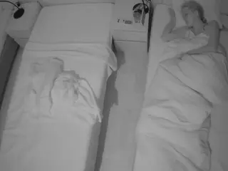 Julmodels Bedroom-D5's Live Sex Cam Show