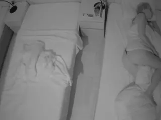 Julmodels Bedroom-D5's Live Sex Cam Show