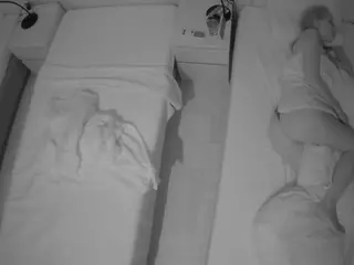 Julmodels Bedroom-D5's Live Sex Cam Show