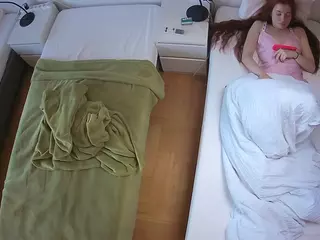 Julmodels Bedroom-D5's Live Sex Cam Show