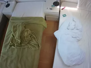 Julmodels Bedroom-D5's Live Sex Cam Show