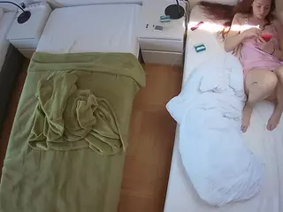 Julmodels Bedroom-D5's Live Sex Cam Show