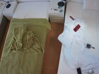 Julmodels Bedroom-D5's Live Sex Cam Show