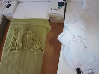Julmodels Bedroom-D5's Live Sex Cam Show