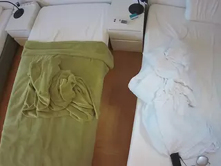 Julmodels Bedroom-D5's Live Sex Cam Show