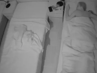 Julmodels Bedroom-D5's Live Sex Cam Show
