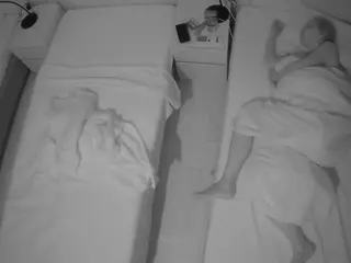 Julmodels Bedroom-D5's Live Sex Cam Show