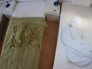 Julmodels Bedroom-D5's Live Sex Cam Show