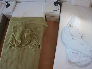 Julmodels Bedroom-D5's Live Sex Cam Show