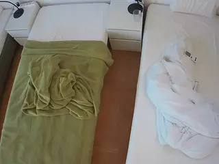 Julmodels Bedroom-D5's Live Sex Cam Show