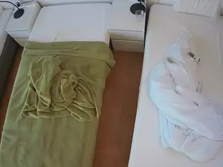 Julmodels Bedroom-D5's Live Sex Cam Show