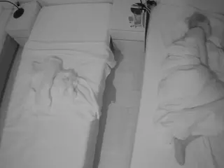 Julmodels Bedroom-D5's Live Sex Cam Show