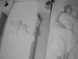 Julmodels Bedroom-D5's Live Sex Cam Show